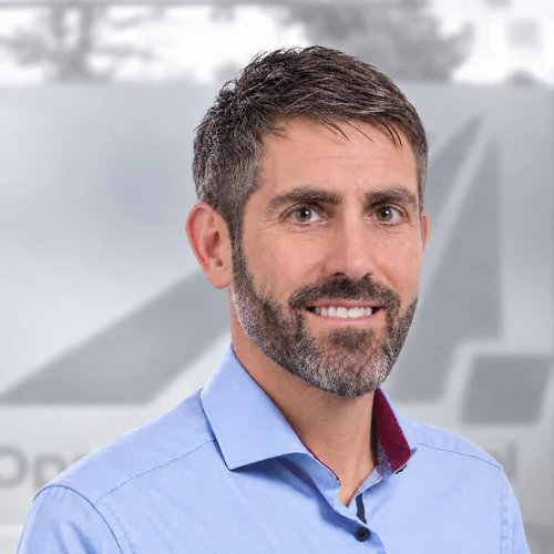 Dr. Mark Paravia